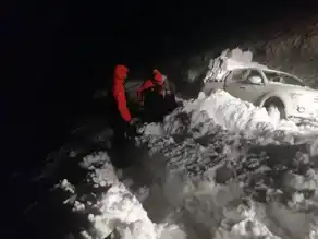 Doğu Anadolu'da Kar Fırtınası: 8 Kişi Kurtarıldı