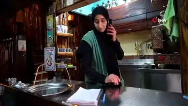 Gümüşhane'deki Kadın Çaycı, Erkekleri Kibarlaştırdı!