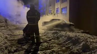 Park Halindeki Araçta Yangın!Gümüşhane'de büyük korku
