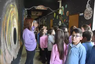 Okul Koridorları Uzay Macerasına Dönüştü!